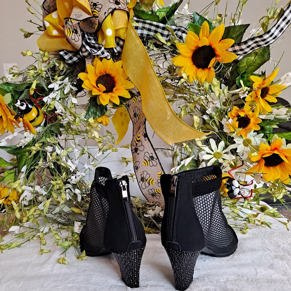 ♨️ Hot Pick 💣 PAOTMBU Black Mesh Front Block Heel Sandals/ Booties 41 nwot - Picture 3 of 5
